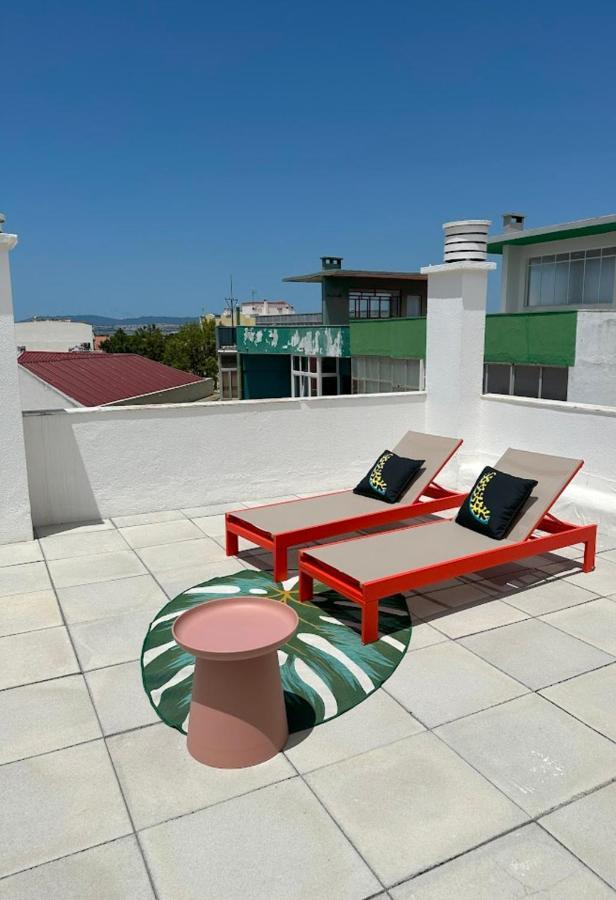 Groovy Caparica Gem With Large Sunny Terrace Apartment Costa da Caparica Exterior photo